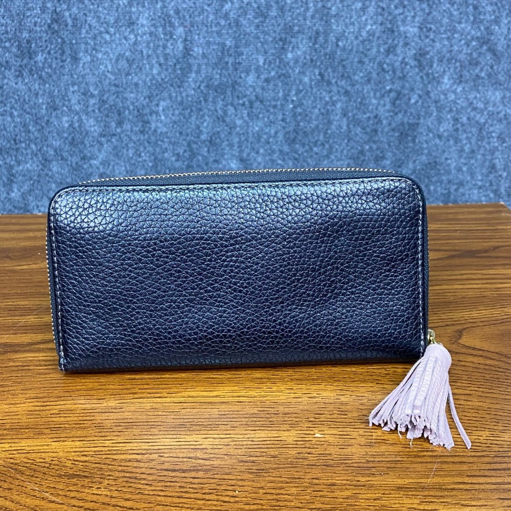 Fossil Tara Black Pebbled Leather Zip Around Clutch Wallet with Pink Tassel - Picture 2 of 7